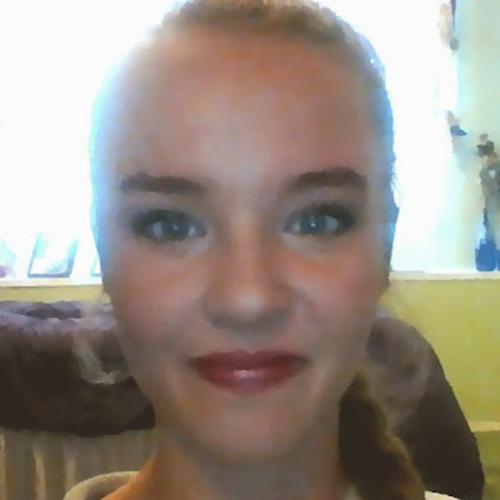 Meet your Posher, Leah